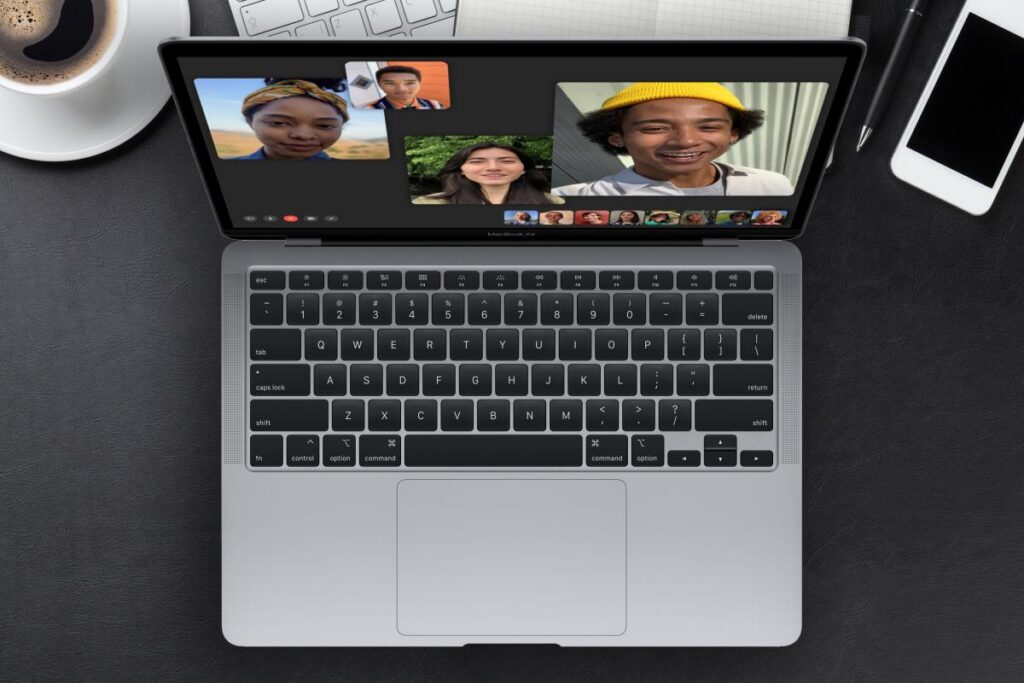Apple lanza su nuevo MacBook Air mejorando el rendimiento y con el teclado Magic Keyboard por 1.199 euros