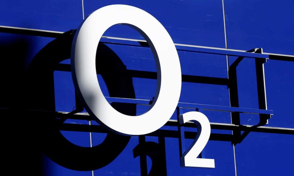 Telefónica negocia una fusión entre O2 y Liberty Global en Reino Unido para luchar contra BT