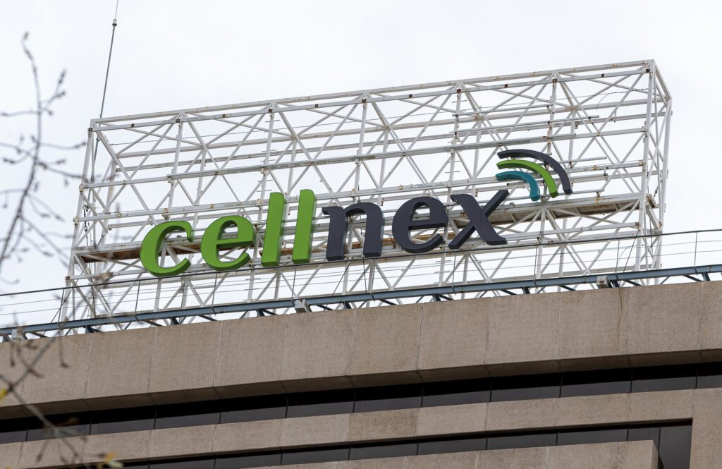 Cellnex compra por 10.000 millones las torres de CK Hutchison en Europa
