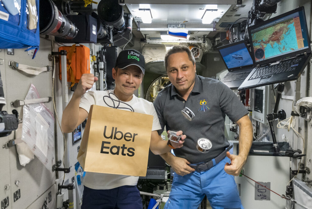 Uber Eats Tierra Espacio