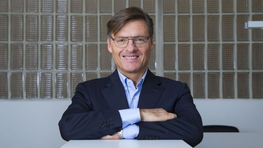 Haciendo balance del nuevo entorno de trabajo “desde cualquier lugar”(Everywhere Workplace)