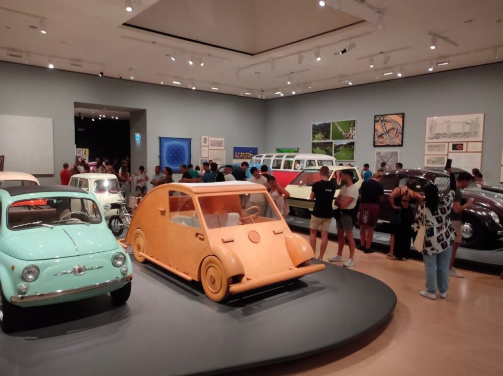 Motion Autos Art Architecture