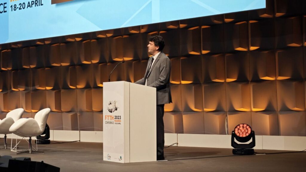 España como ejemplo del éxito de despliegue de fibra en la feria más grande de FTTH