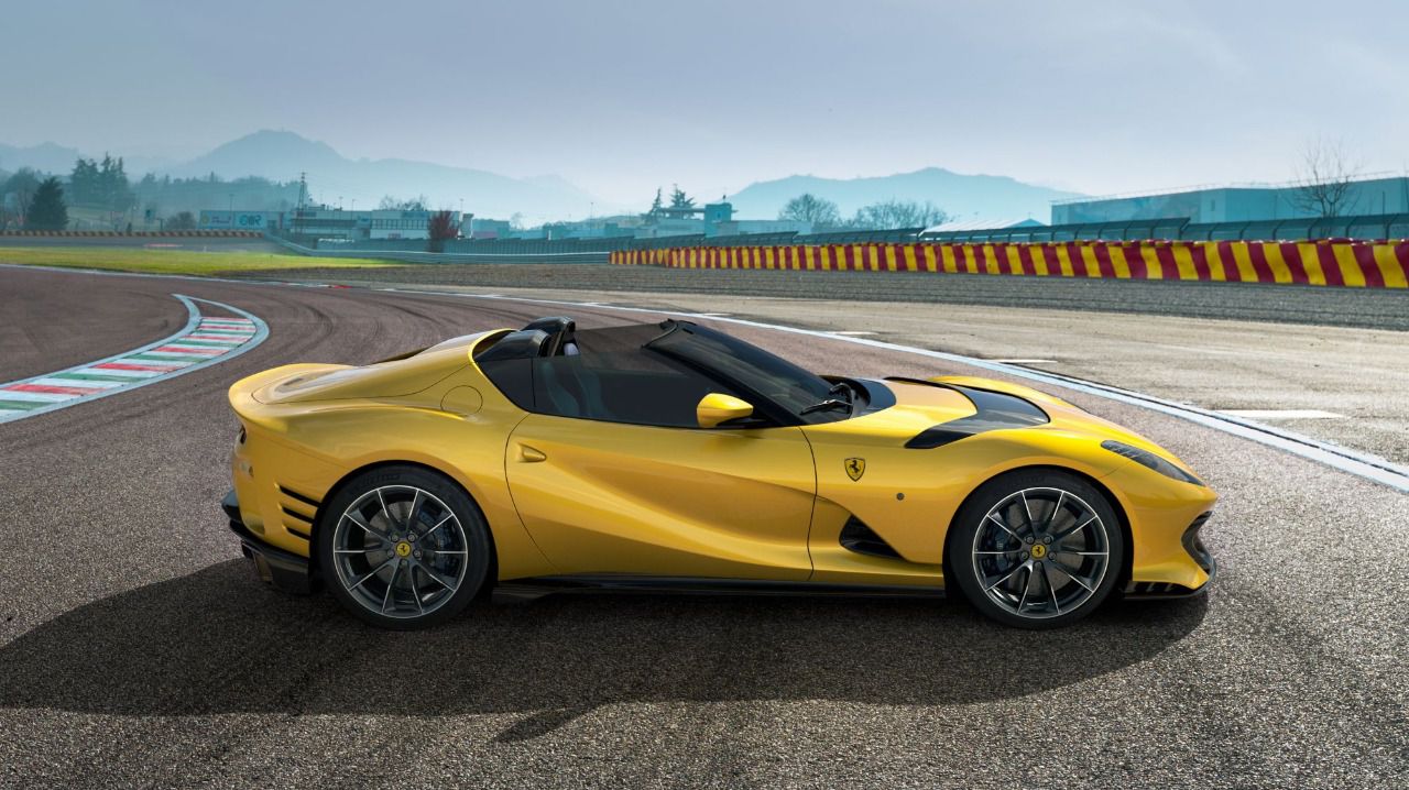 Ferrari 812 Competizione Aperta