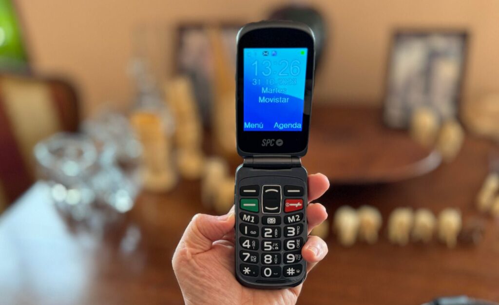 Prueba del SPC Magnus, un móvil como los de antes para los mayores