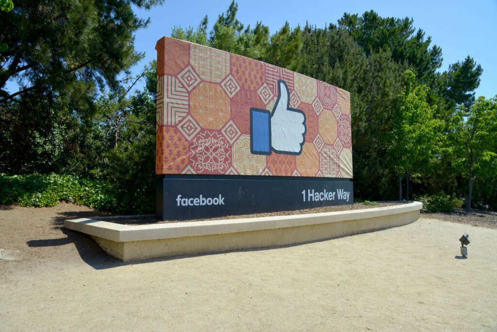 Un tribunal español acusa a Facebook que provocar daño psicológico a sus moderadores de contenidos