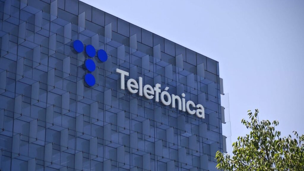 Telefónica mejora su facturación un 1,6% hasta los 40.652 millones de euros en 2023