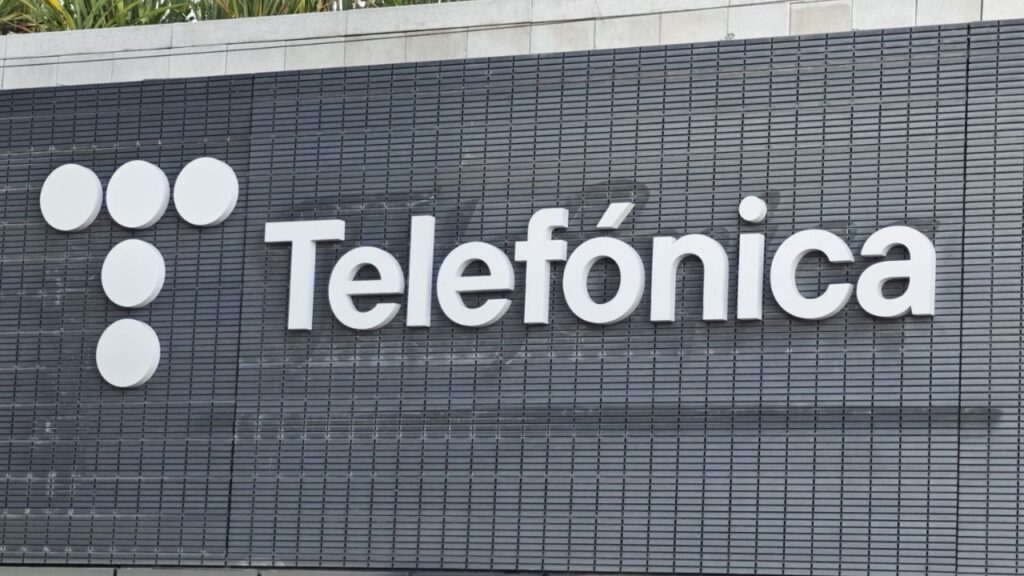 La SEPI amplía al 6% su participación en Telefónica