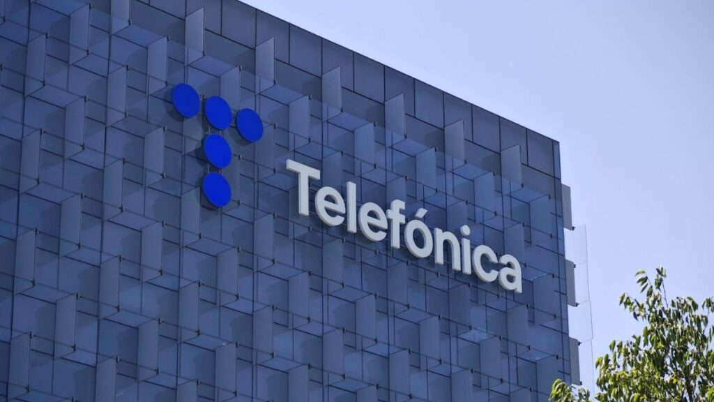 Telefónica mejora su facturación un 1,6% hasta los 40.652 millones de euros en 2023