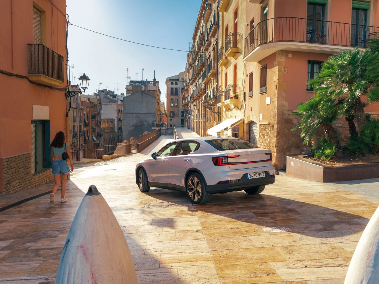 El Polestar 2 en la ciudad (Autor: Pau Mesas)