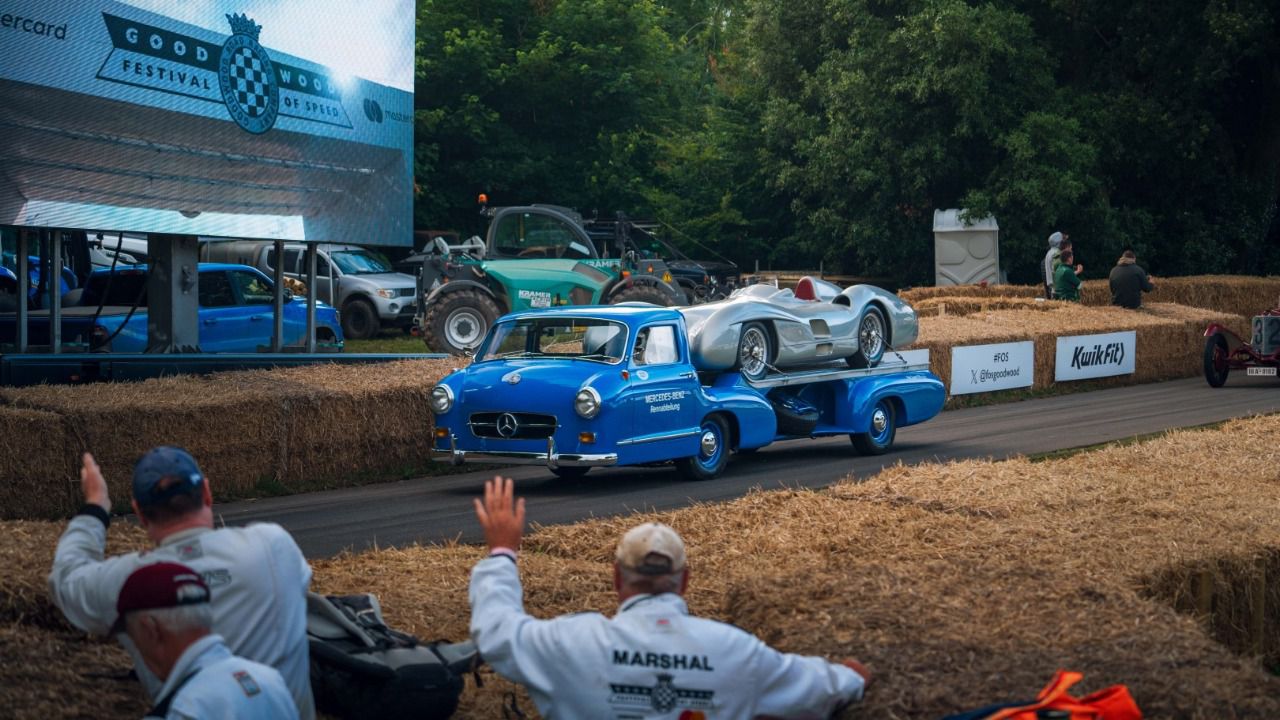 Camión especial Mercedes-Benz Rennabteilung Express Transporter “Blue Wonder” de 1955 (Autor: Jorge El Busto Suarez)
