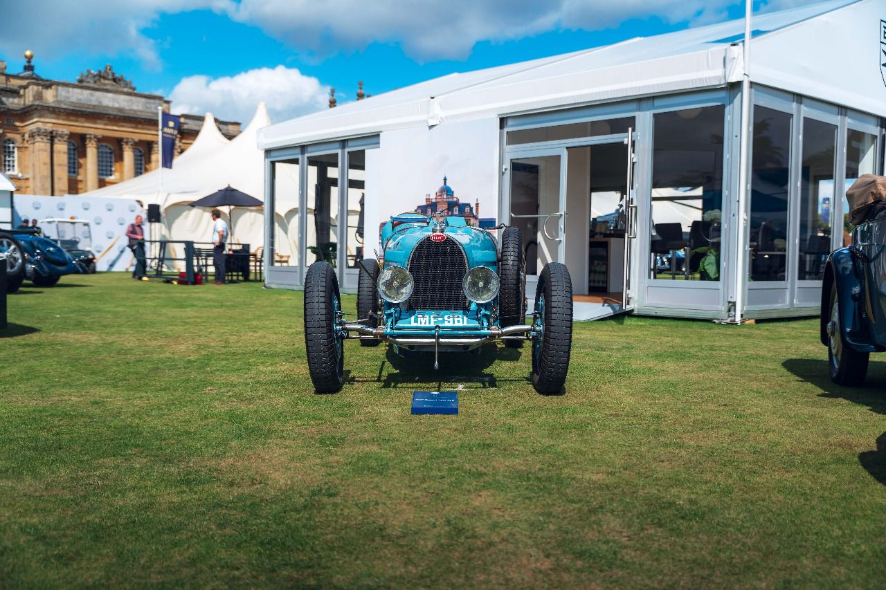 Frontal del Bugatti Type 35 B en el Salon Privé Blenheim Palace (Autor: Jorge El Busto)