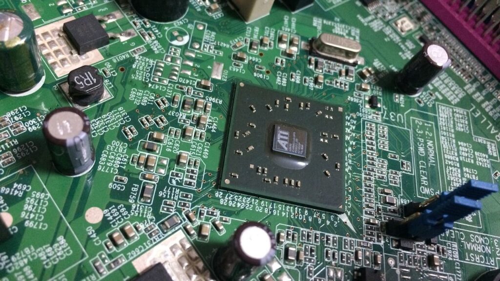 Reino Unido compra una planta de semiconductores para su industria de defensa