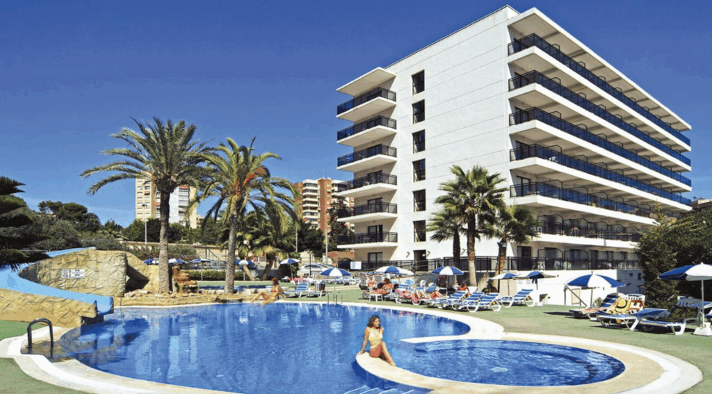 El Gobierno exigirá a los hoteles recoger hasta 42 datos personales de los huéspedes