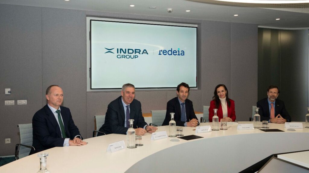 Indra compra el 89,7% de Hispasat por 725 millones