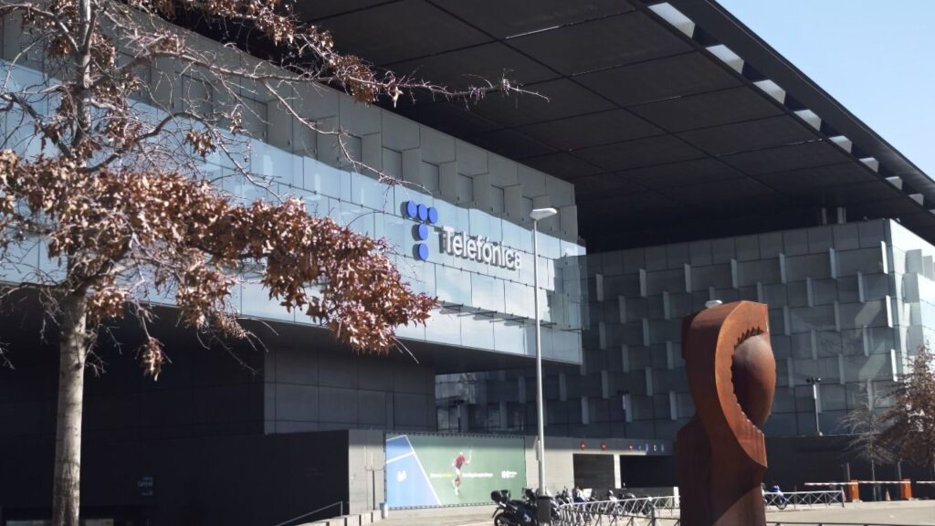 Nuevo golpe a la cúpula directiva de Telefónica: salen Oslé, Cerdán, Alonso y Sánchez