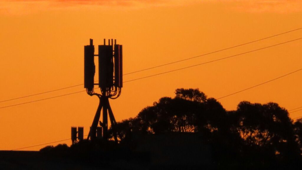 Comisiones Obreras se suma a Telefónica y pide la desregulación del sector de las telecomunicaciones