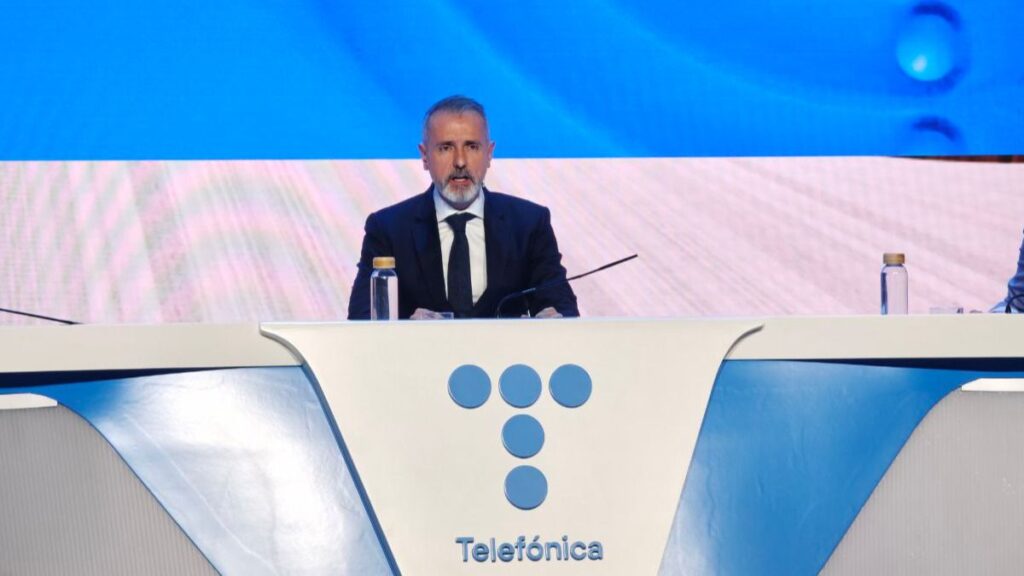 Murtra anuncia una revisión estratégica de Telefónica