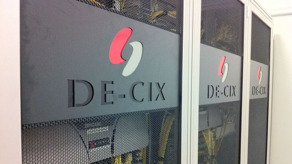 DE-CIX lanza FlexPOP, su nuevo servicio para operadores que permite establecer PoPs virtuales