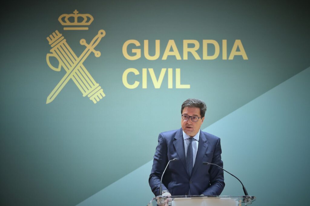 El Gobierno formará a más de 6.000 agentes de la Guardia Civil en ciberseguridad para luchar contra los cibercrimenes