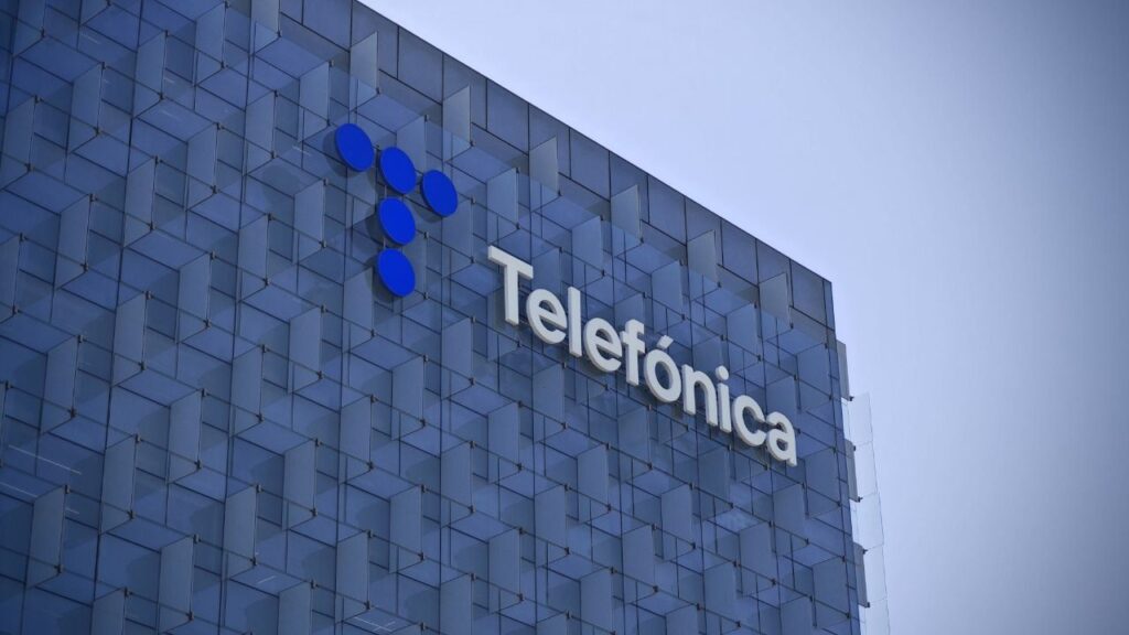 Telefónica mejora un 1,6% su facturación en 2024, pero con caída en beneficios