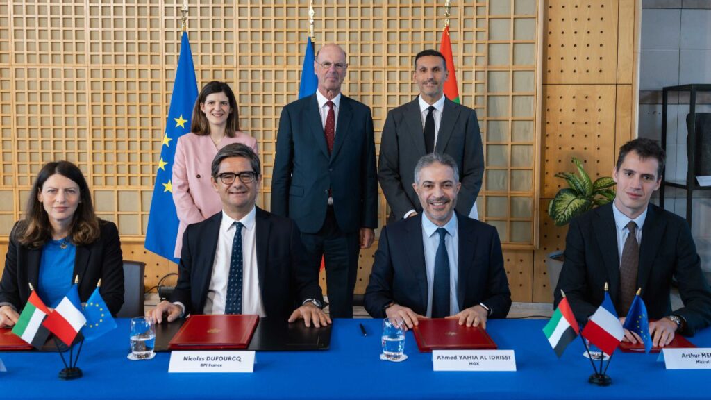 Francia acogerá el mayor campus de inteligencia artificial de Europa tras un acuerdo con Emiratos Árabes