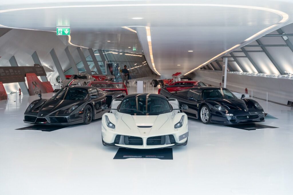 Pasión y Leyenda: La nueva exposición del Mobility City de Zaragoza