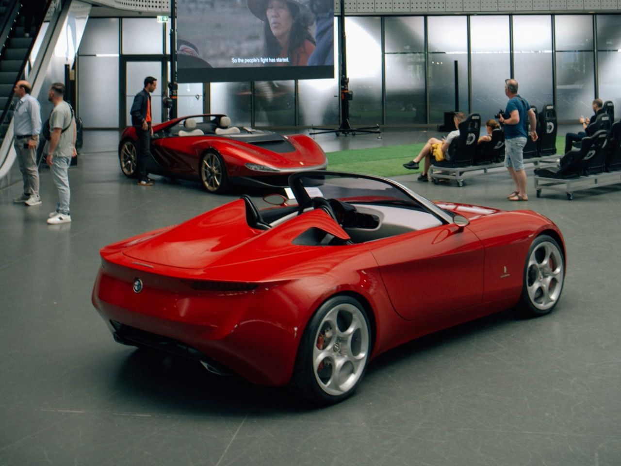 Parte trasera del 2uettottanta (Autor: Dominico Lee)