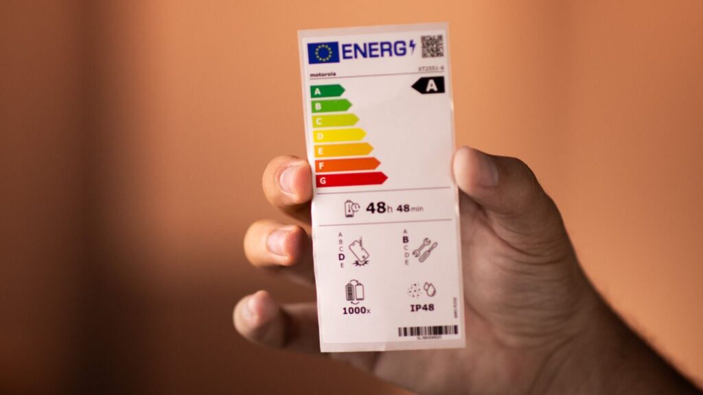 Así es la etiqueta energética que van a incluir móviles y tabletas en Europa