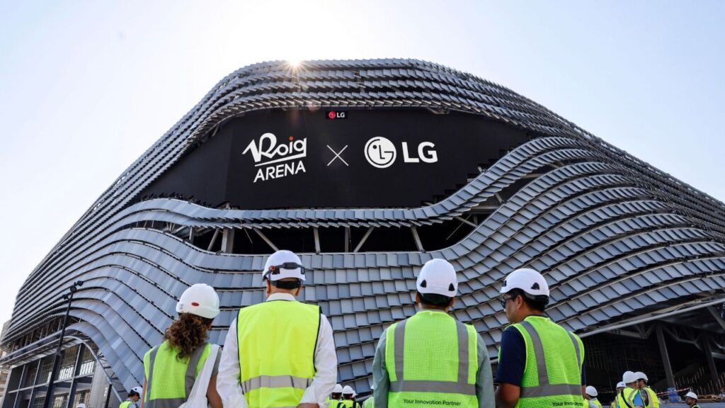 Entramos en el Roig Arena: tecnología LED, pantallas OLED y 1.700 metros cuadrados de innovación audiovisual de la mano de LG