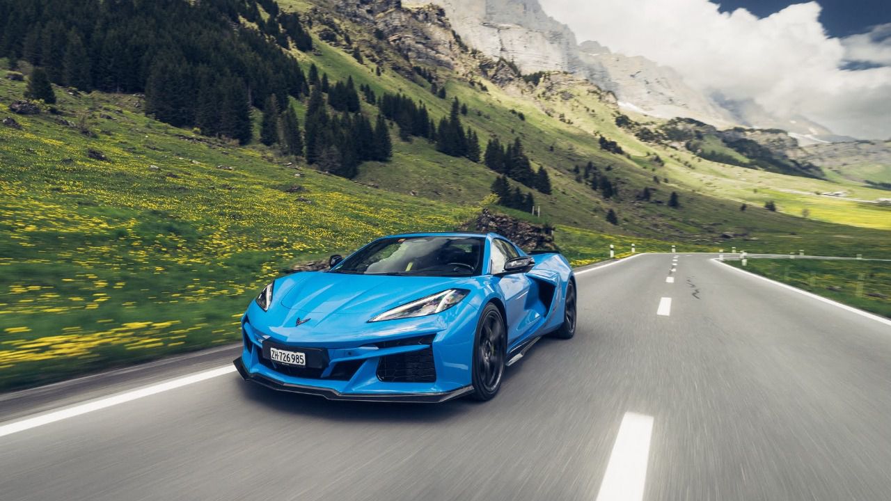 El Corvette E-Ray desembarca en el mercado europeo como una oferta americana atractiva