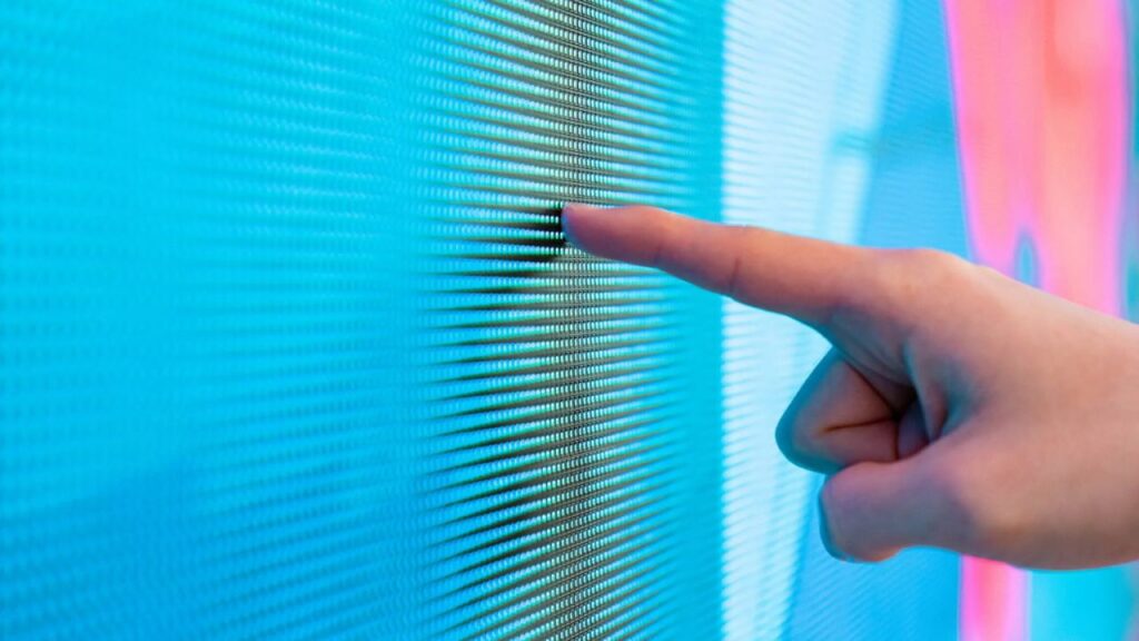 El mercado AMOLED se estanca en 2025 pese al impulso de los smartphones y portátiles OLED