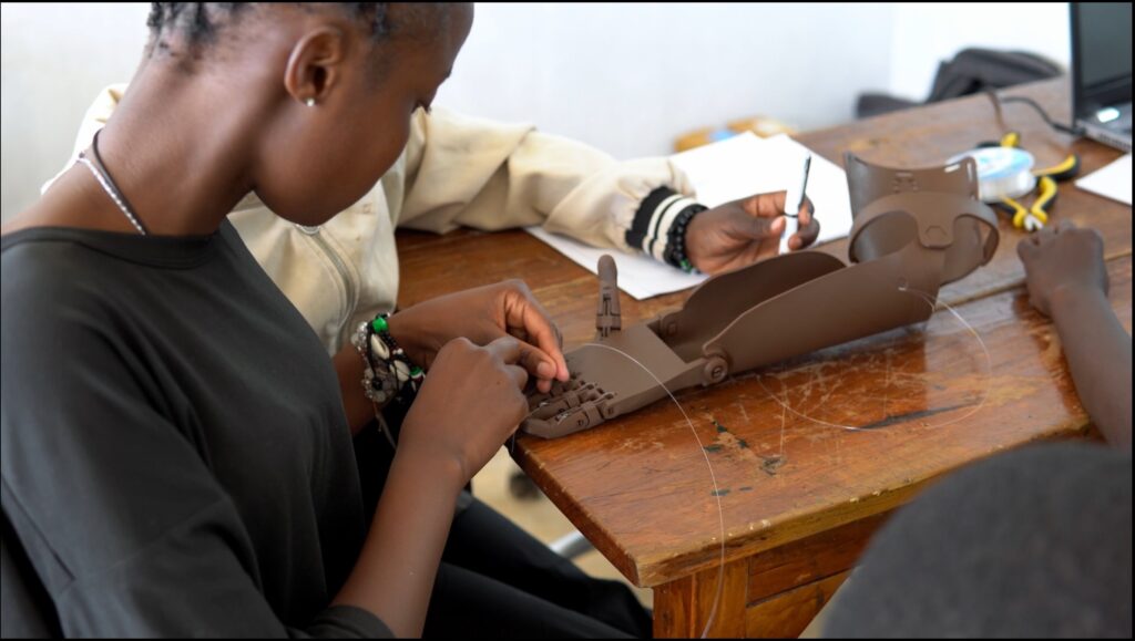 La ONG española Ayúdame3D lanza una campaña para llevar prótesis impresas en 3D a Sudáfrica