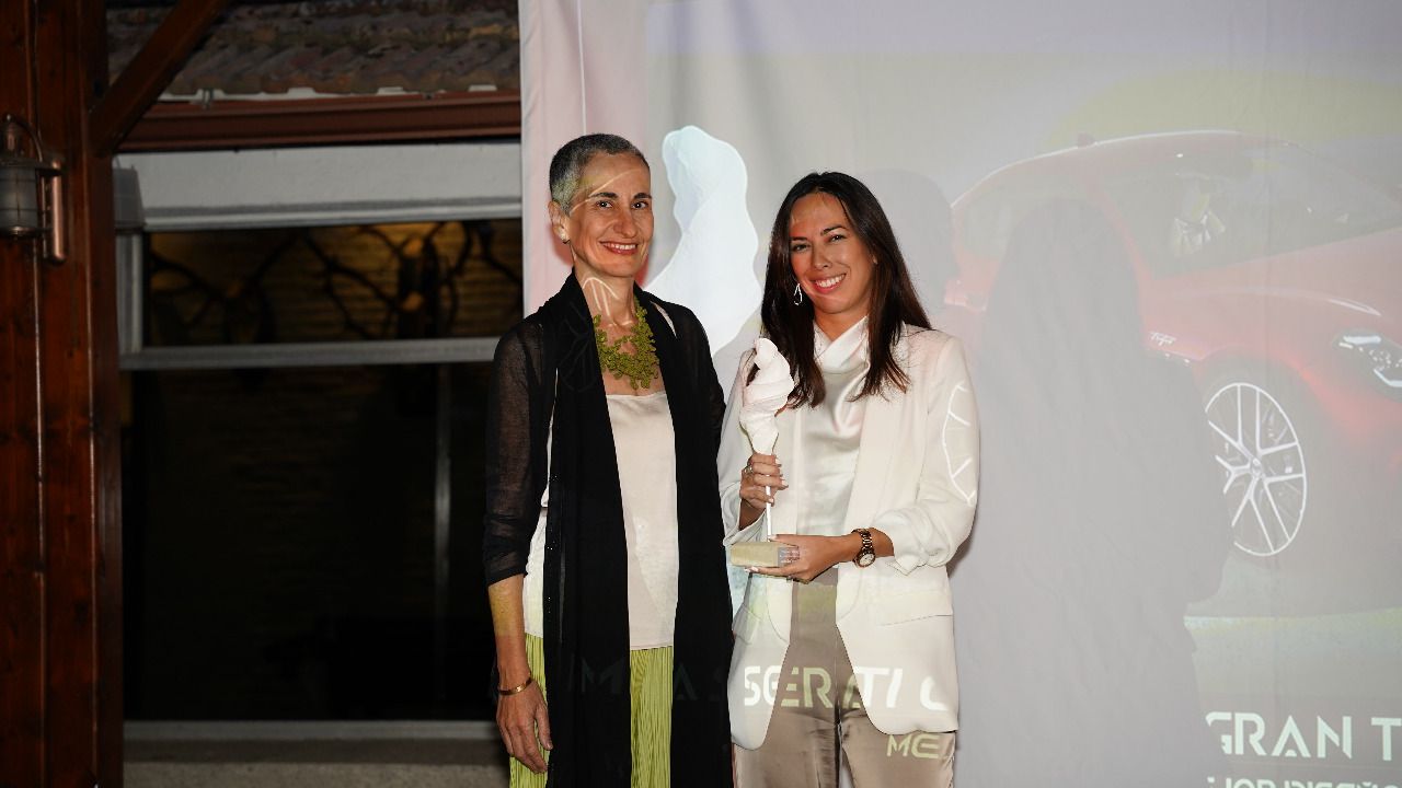 Raffaella Perrone (IED Barcelona) y Laura Ramírez (Maserati)