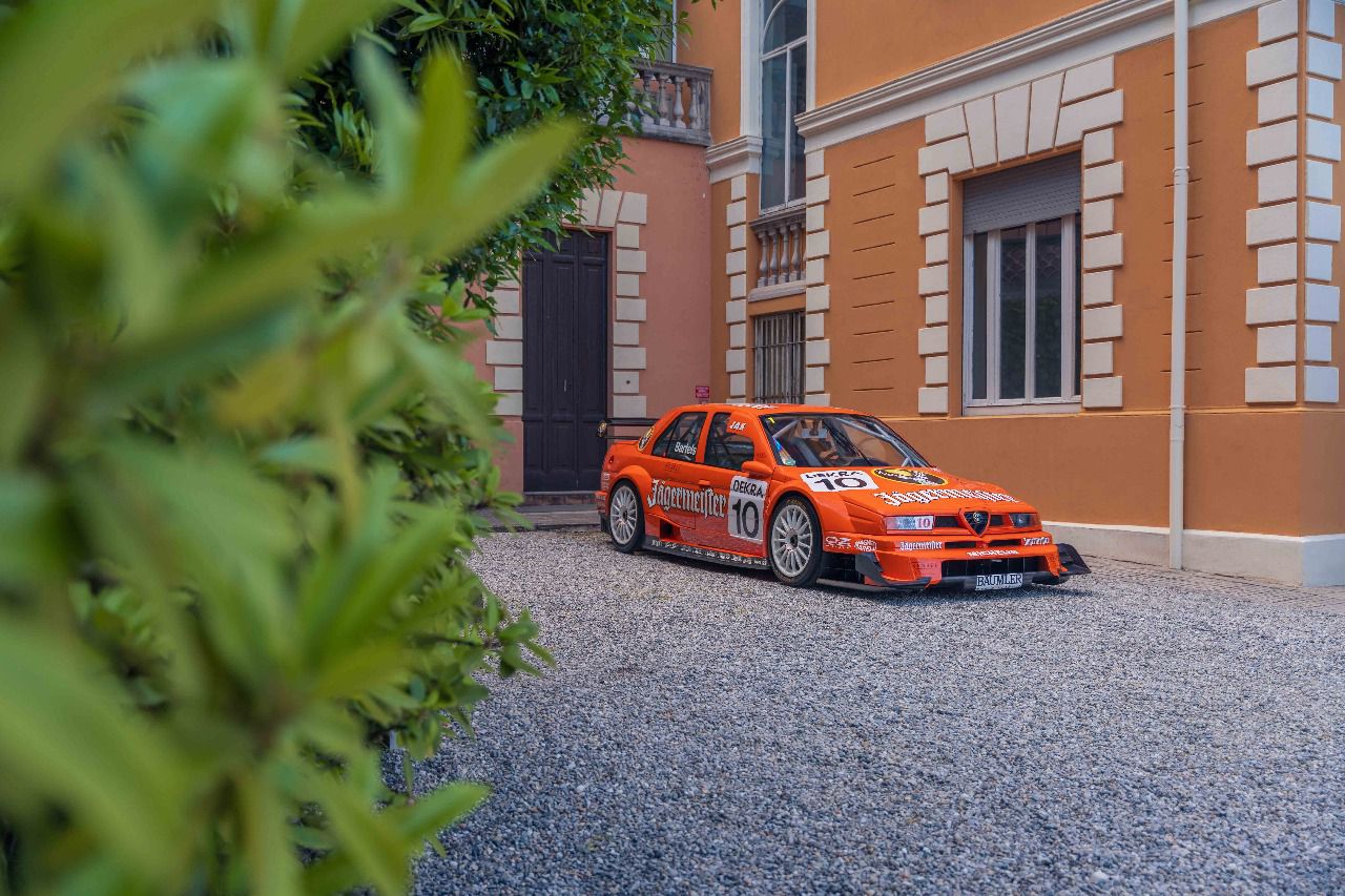 Alfa Romeo Jägermeister Racing 155 V6 TI en FuoriConcorso (Autor: Alvaro Muro)