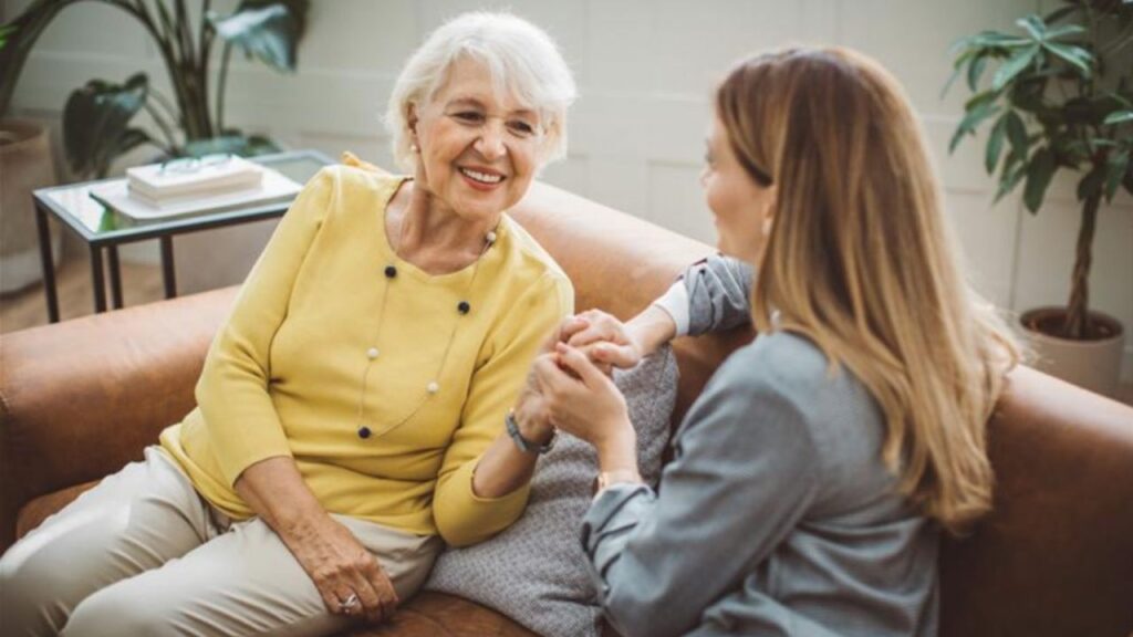 Orange lanza "Mayores Cuidados", una solución integral de asistencia 24 horas para personas mayores