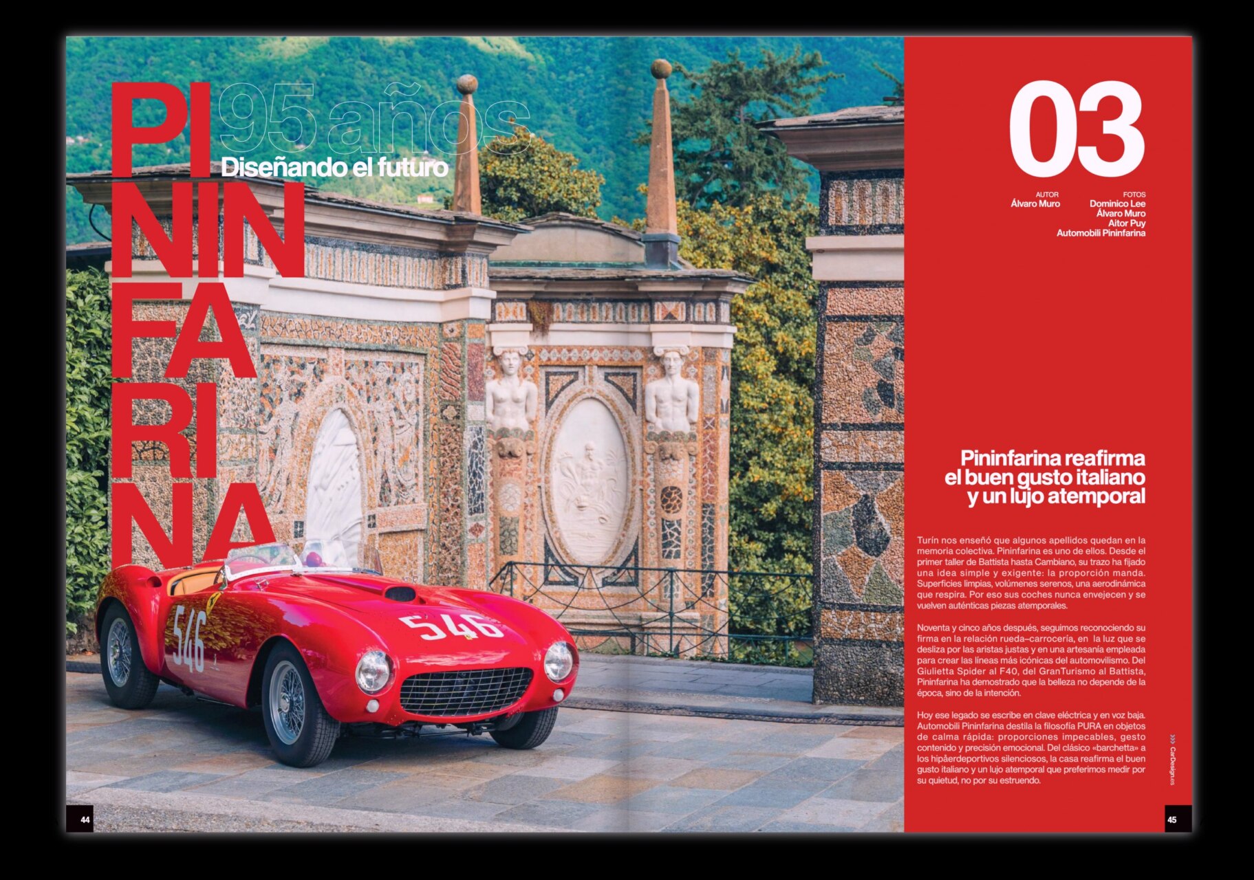 Coche clásico rojo de Pininfarina en un entorno arquitectónico