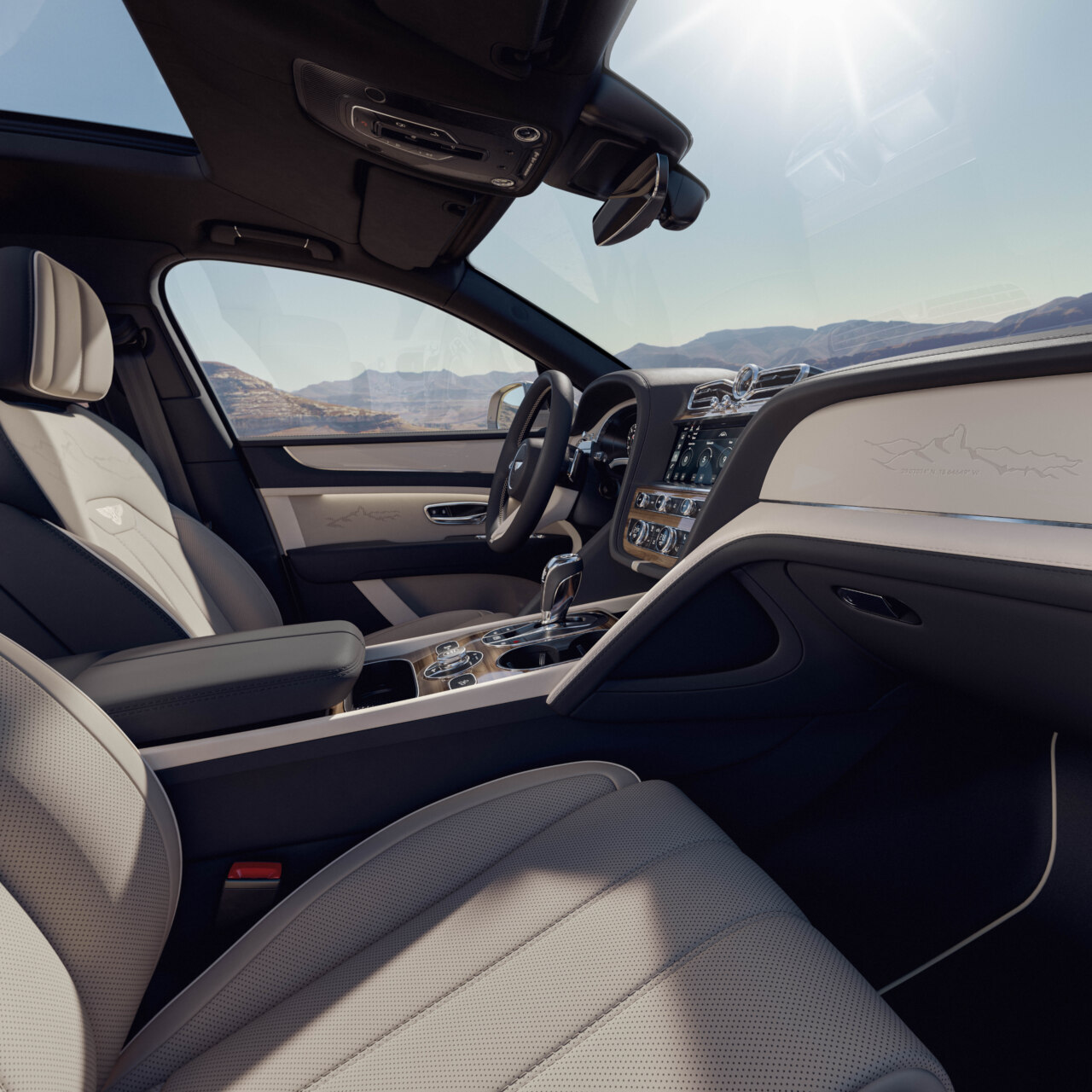 Interior del Bentley Bentayga Artenara Edition con diseño tri-color y detalles de lujo