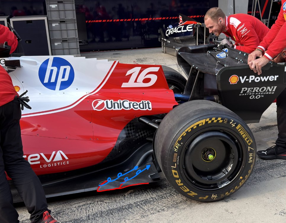 Cortes en el suelo trasero del SF-26