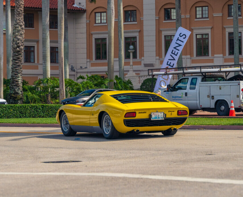 Lamborghini Miura S amarillo en ModaMIami