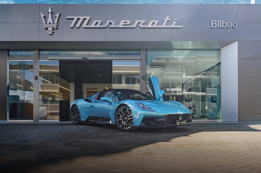Maserati MCPURA en la inauguración de su concesionario en Bilbao