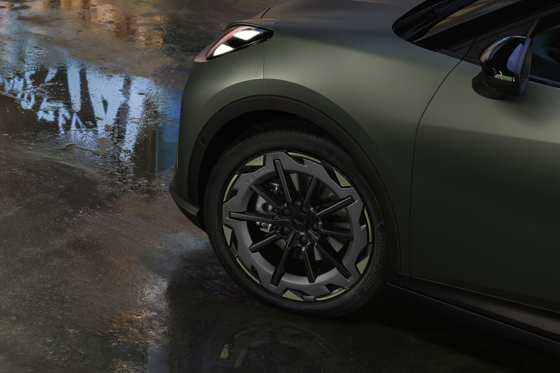 Ejemplo de la llanta frontal del CUPRA Raval