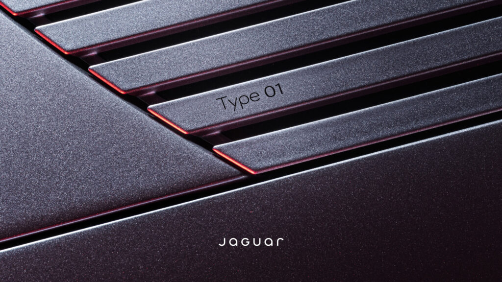 Detalle del nuevo Jaguar Type 01, un coche eléctrico de lujo.