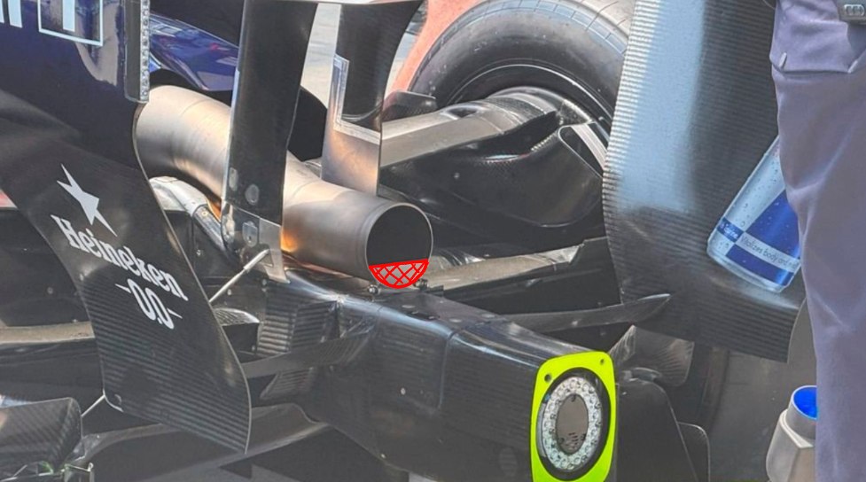 Nueva configuración en el tubo de escape del RB22