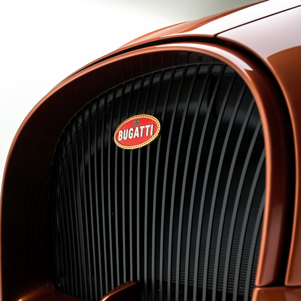 Detalle de la parrilla del Bugatti W16 Mistral 'Le Retour du Jeune Prince'