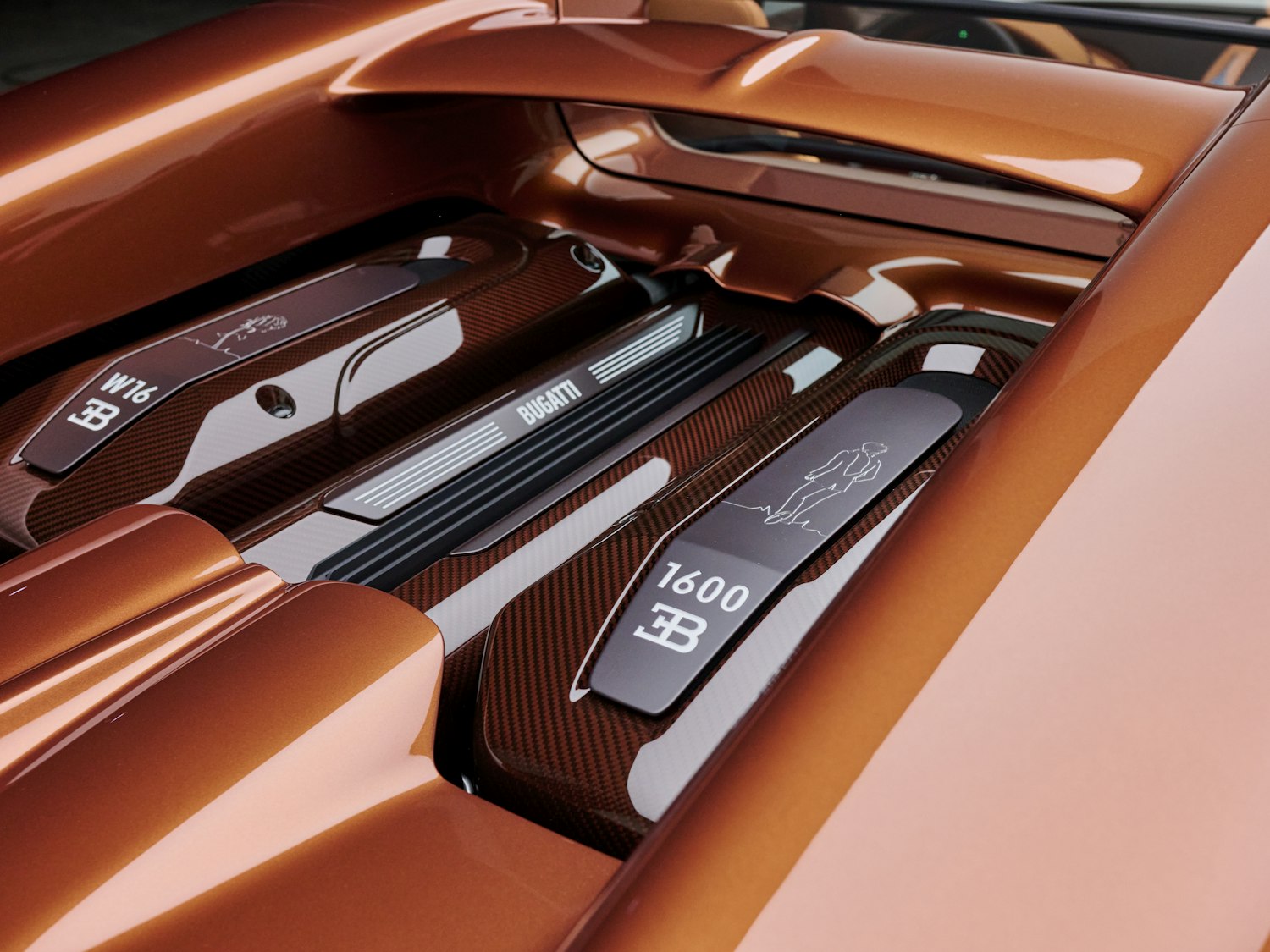 Vista del motor del Bugatti W16 Mistral 'Le Retour du Jeune Prince'