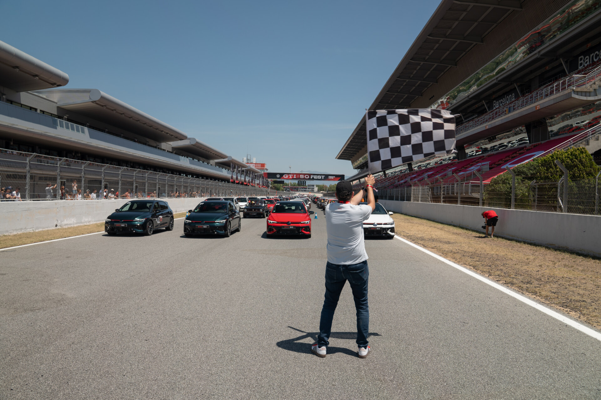 Más de 1.500 Golf GTI en el Circuit de Barcelona-Catalunya: así vivimos el GTI 50 Fest