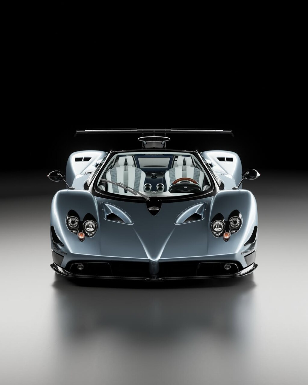 Vista frontal del Pagani Zonda Cervino