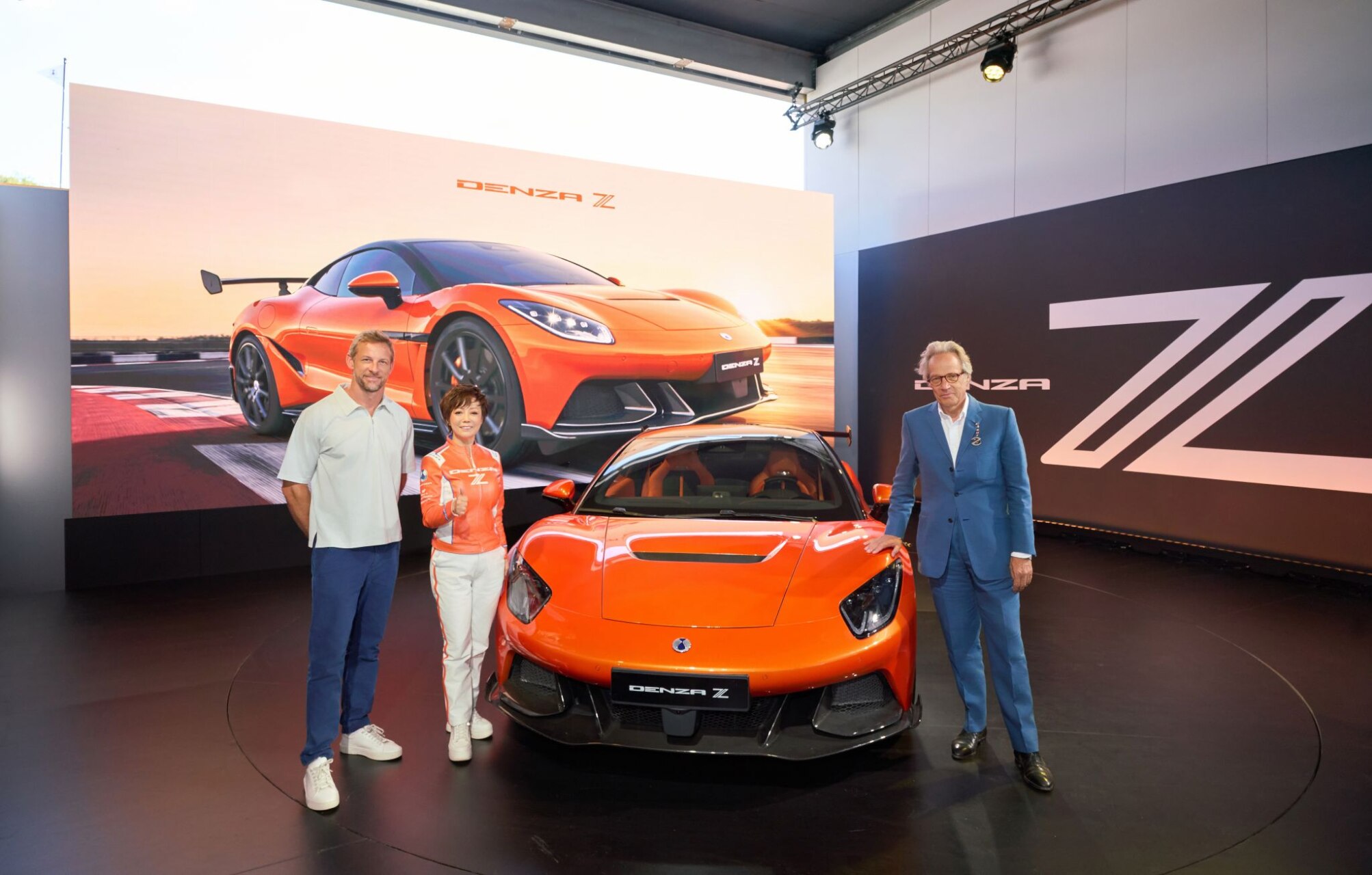 Presentación del superdeportivo eléctrico Denza Z en Goodwood