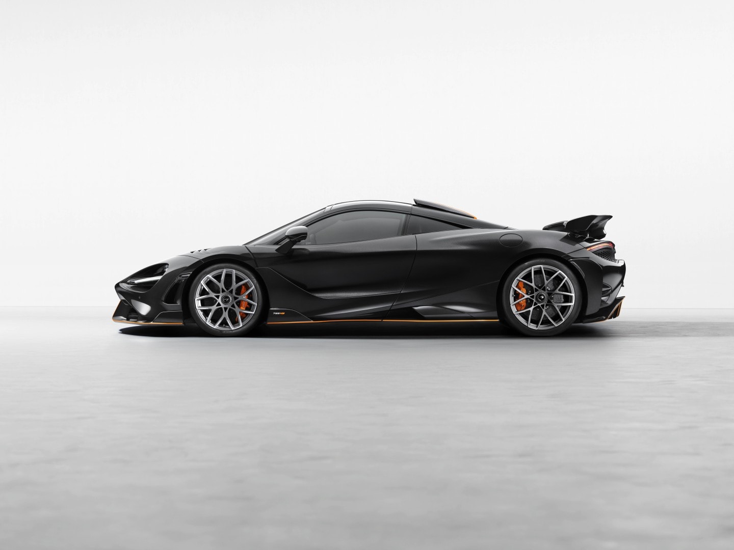 Vista lateral del McLaren 788HS en un fondo blanco